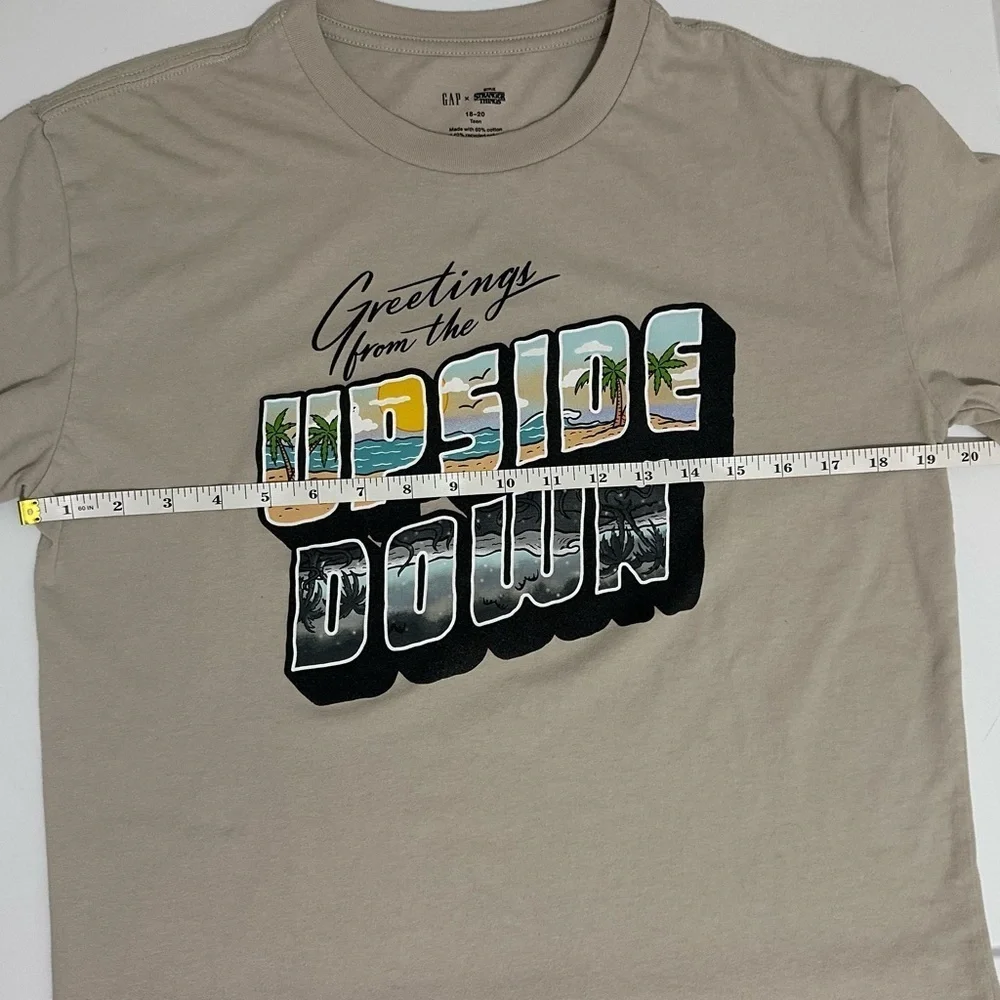 GAP x Stranger Things Unisex Teen Graphic T-Shirt, Teen Size 18-20 in beige